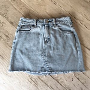 Pacsun Jean mini skirt, light wash, sz 25